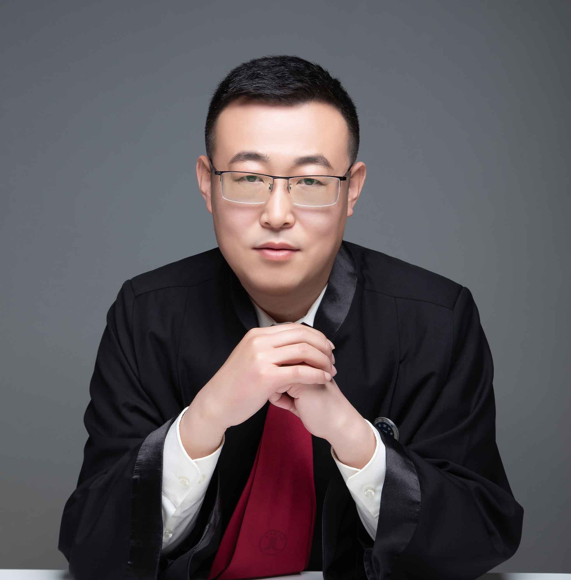 袁立军 律师 创始合伙人 党支部书记